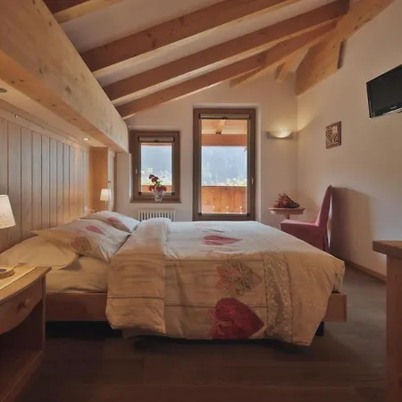 Dolomiti Cozzio Otel 3*