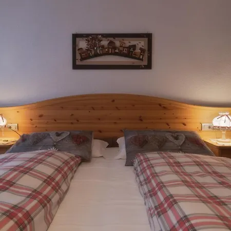 Dolomiti Cozzio Otel Madonna